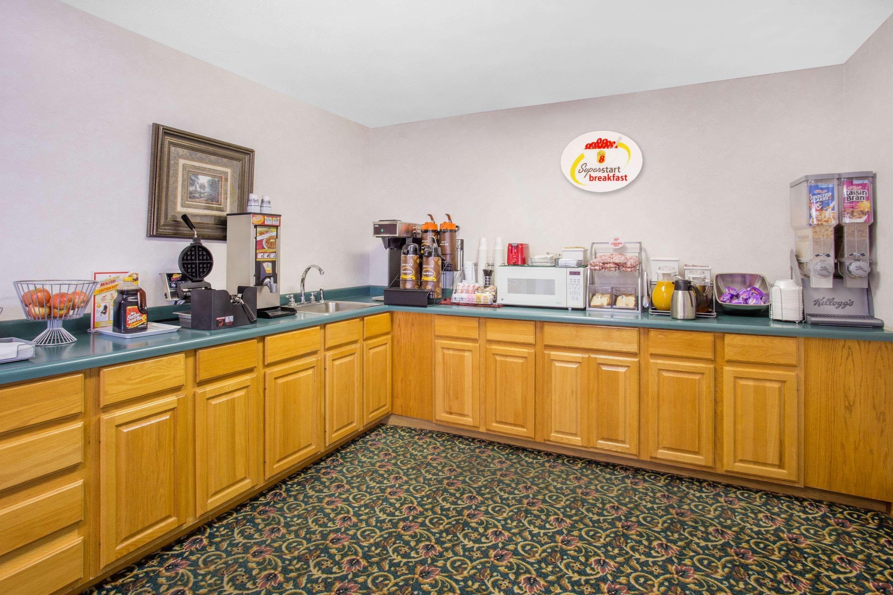 Burgundy Inn & Suites By Oyo El Paso Exterior photo
